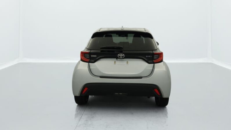 
								TOYOTA YARIS HYBRIDE  116H DESIGN plein									