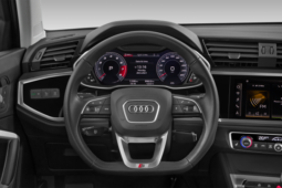 
										AUDI Q3  35 TDI 150 CH S TRONIC 7 S LINE plein									