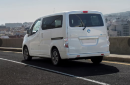 
										NISSAN E-NV200 plein									