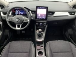 
										RENAULT CAPTUR plein									