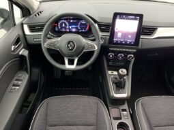 
										RENAULT CAPTUR plein									