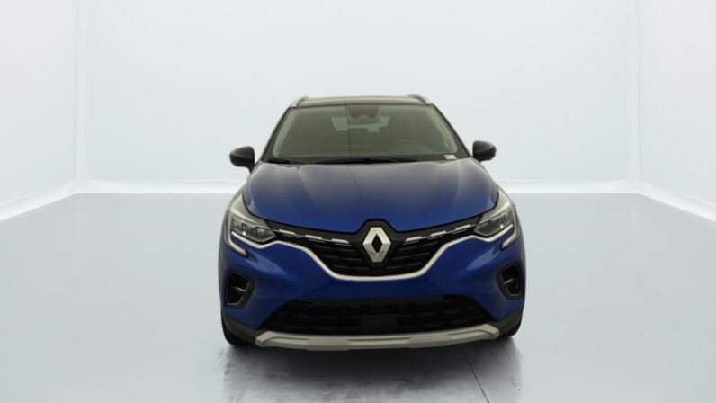 
								RENAULT CAPTUR plein									