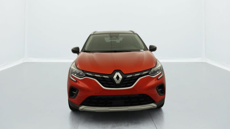 
								RENAULT CAPTUR plein									