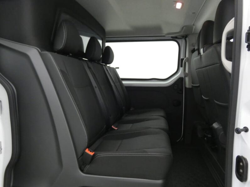 
								RENAULT TRAFIC CABINE APPROFONDIE plein									