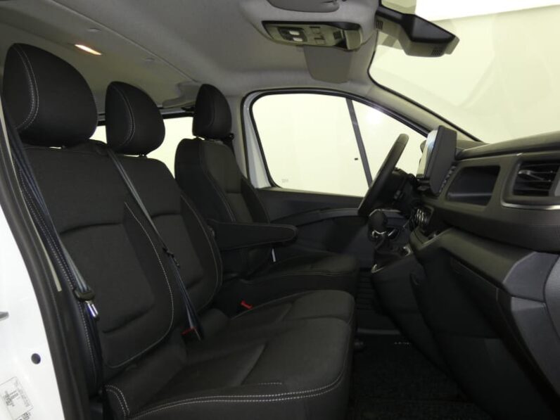 
								RENAULT TRAFIC CABINE APPROFONDIE plein									