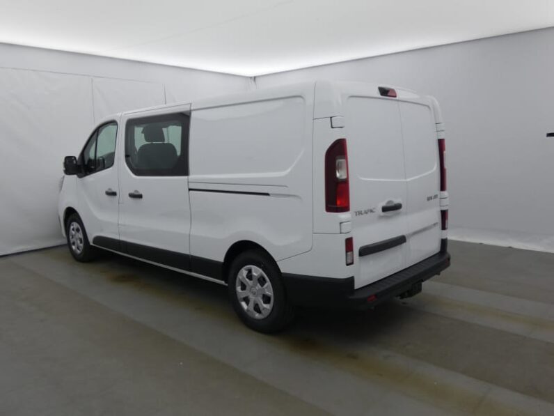 
								RENAULT TRAFIC CABINE APPROFONDIE plein									