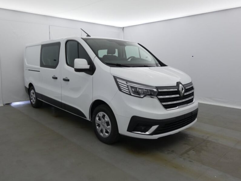 
								RENAULT TRAFIC CABINE APPROFONDIE plein									